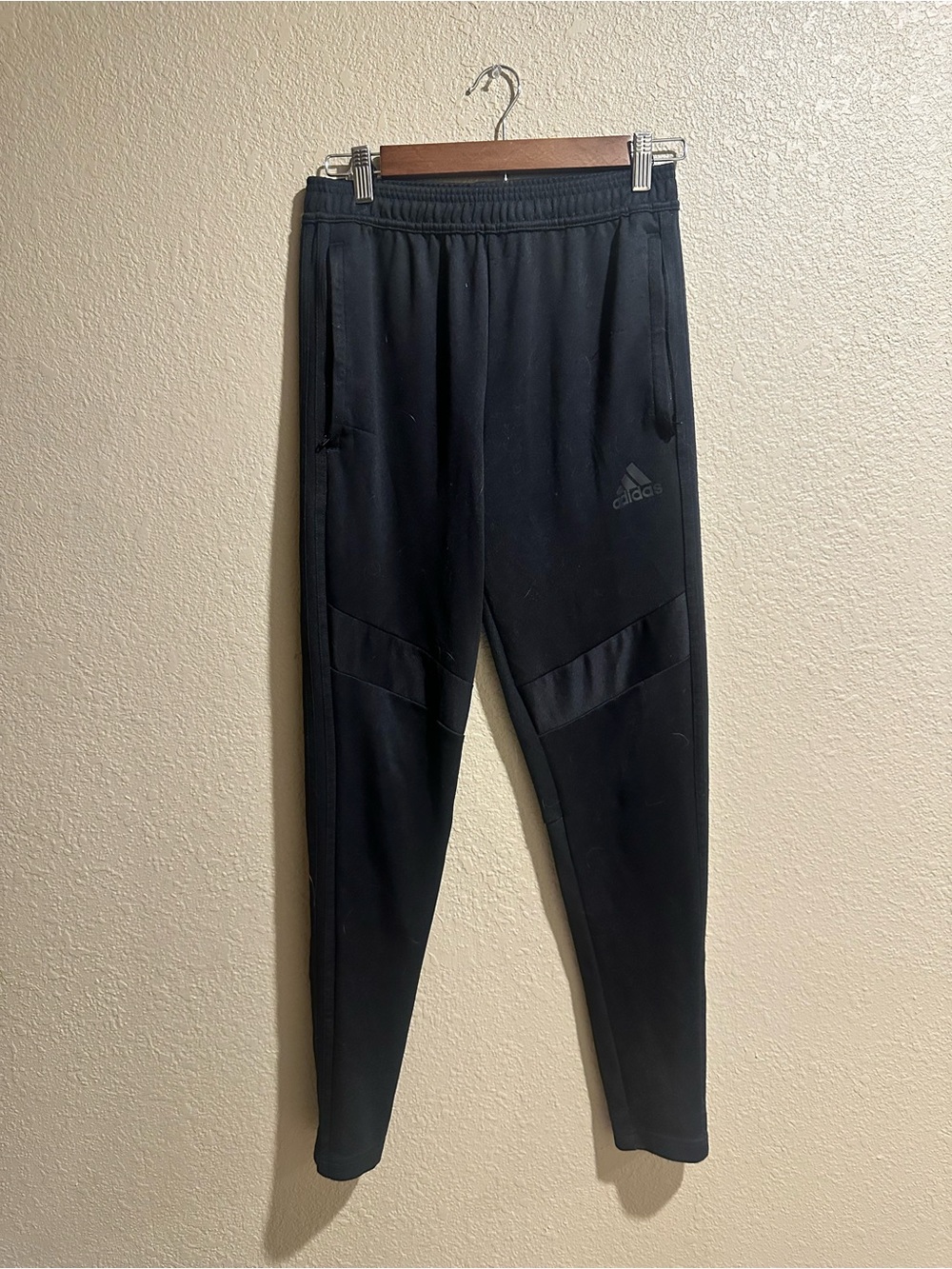 Adidas AeroReady Black Tapered Jogger Sweatpants | Men’s Small